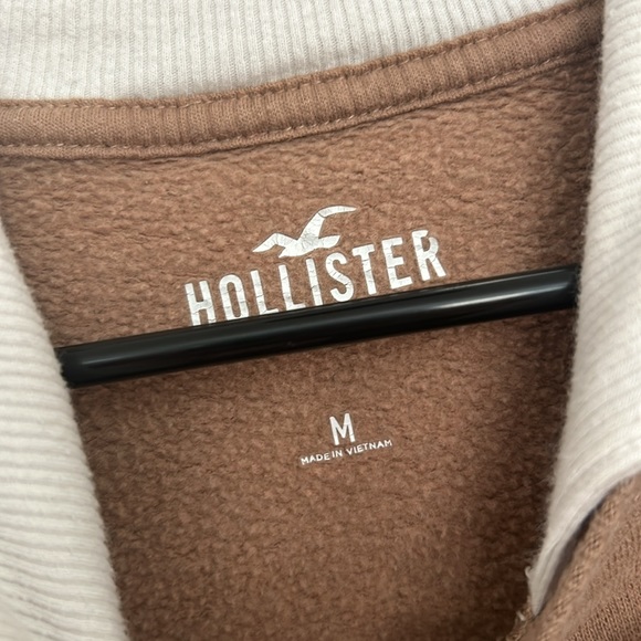 Hollister Collared Pullover Sweatshirt - Picture 3 of 3